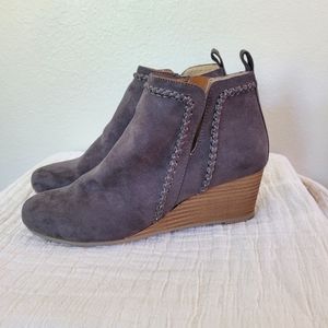 NWOT DV8 by Dolce Vita Wedge Booties